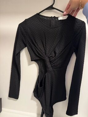 Astr Black Long-Sleeve Twist Front Bodysuit Size Small